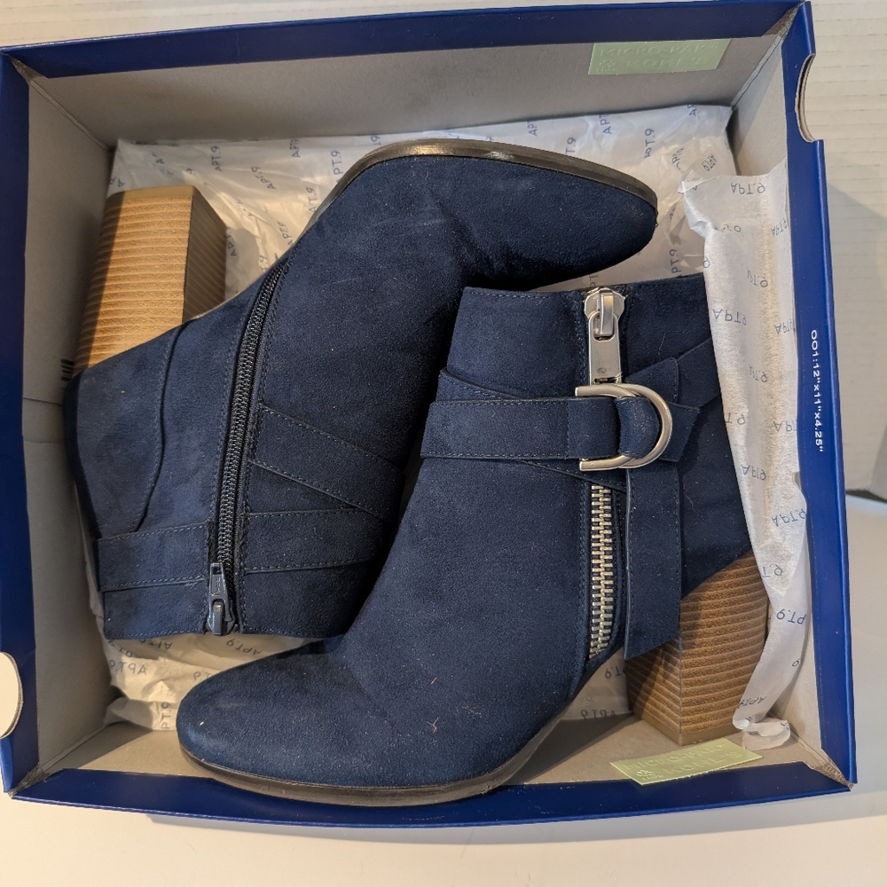 Apt 9 Faux Suede Navy‎ Heeled Boots Sz.10